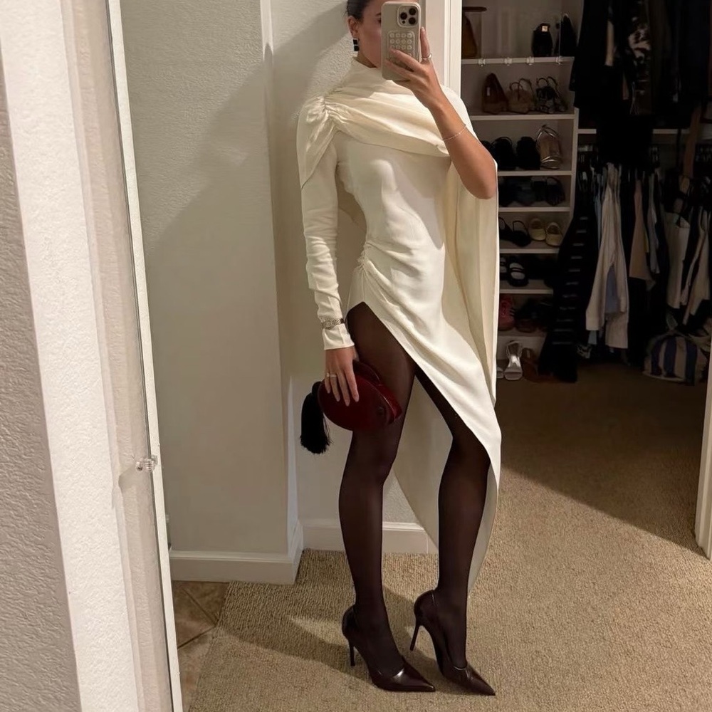 Helsa NWOT The Wilhelmina Cape Top - Picture 10 of 14